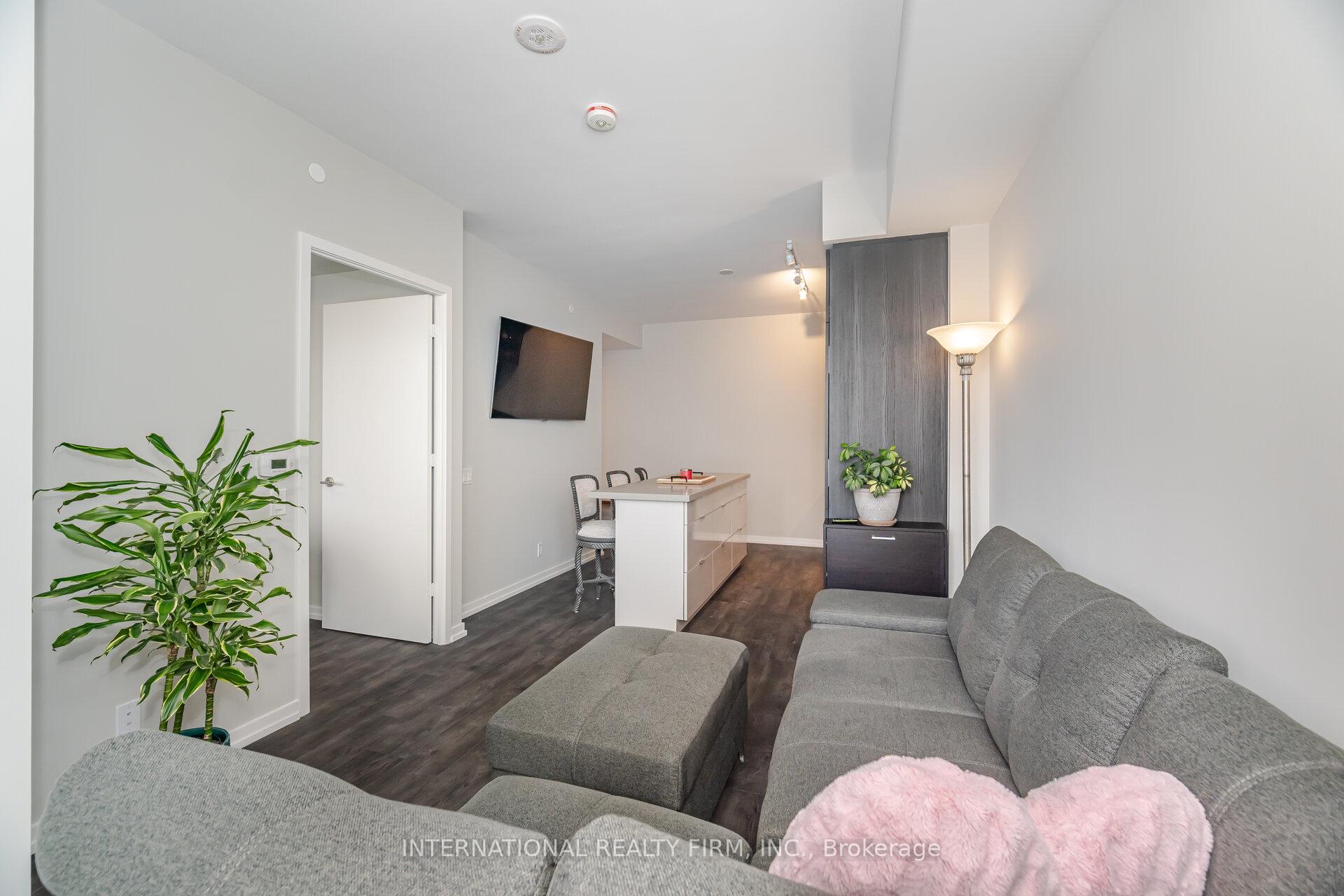 1 Bedroom Condo at 7890 Jane, Vaughan For sale