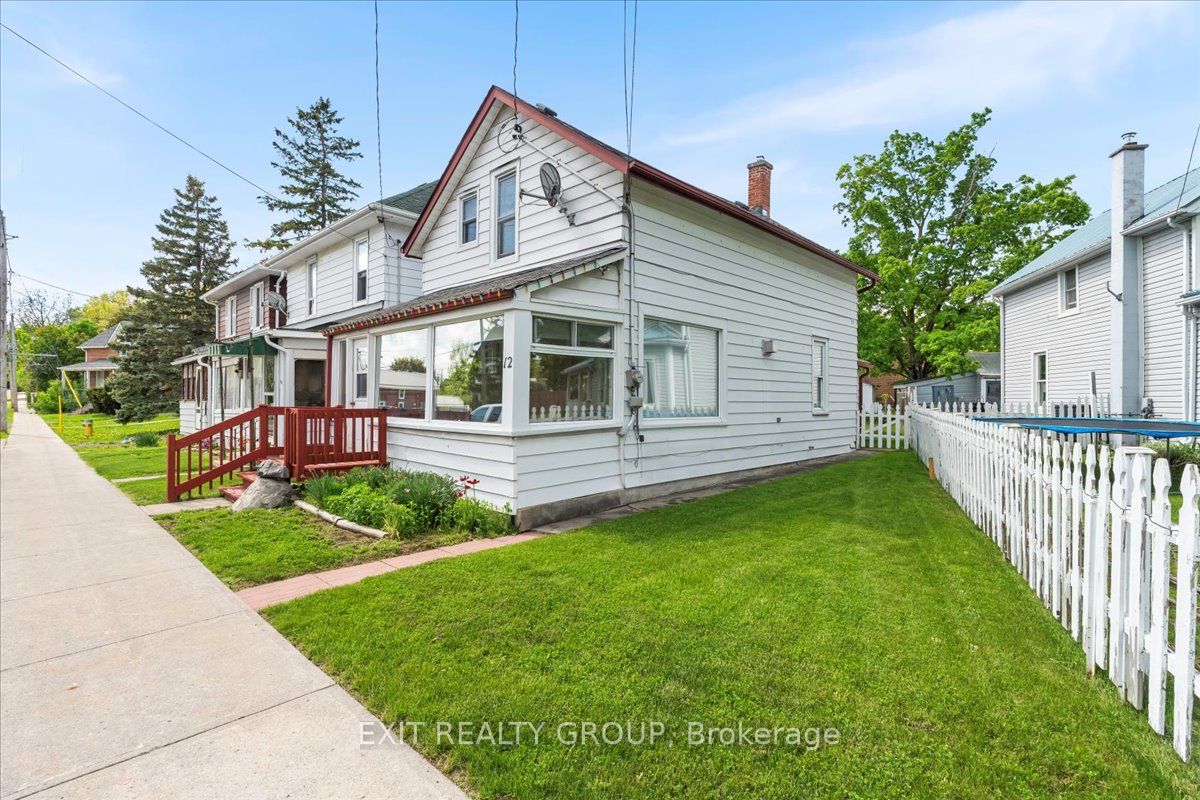 12 Garry Street