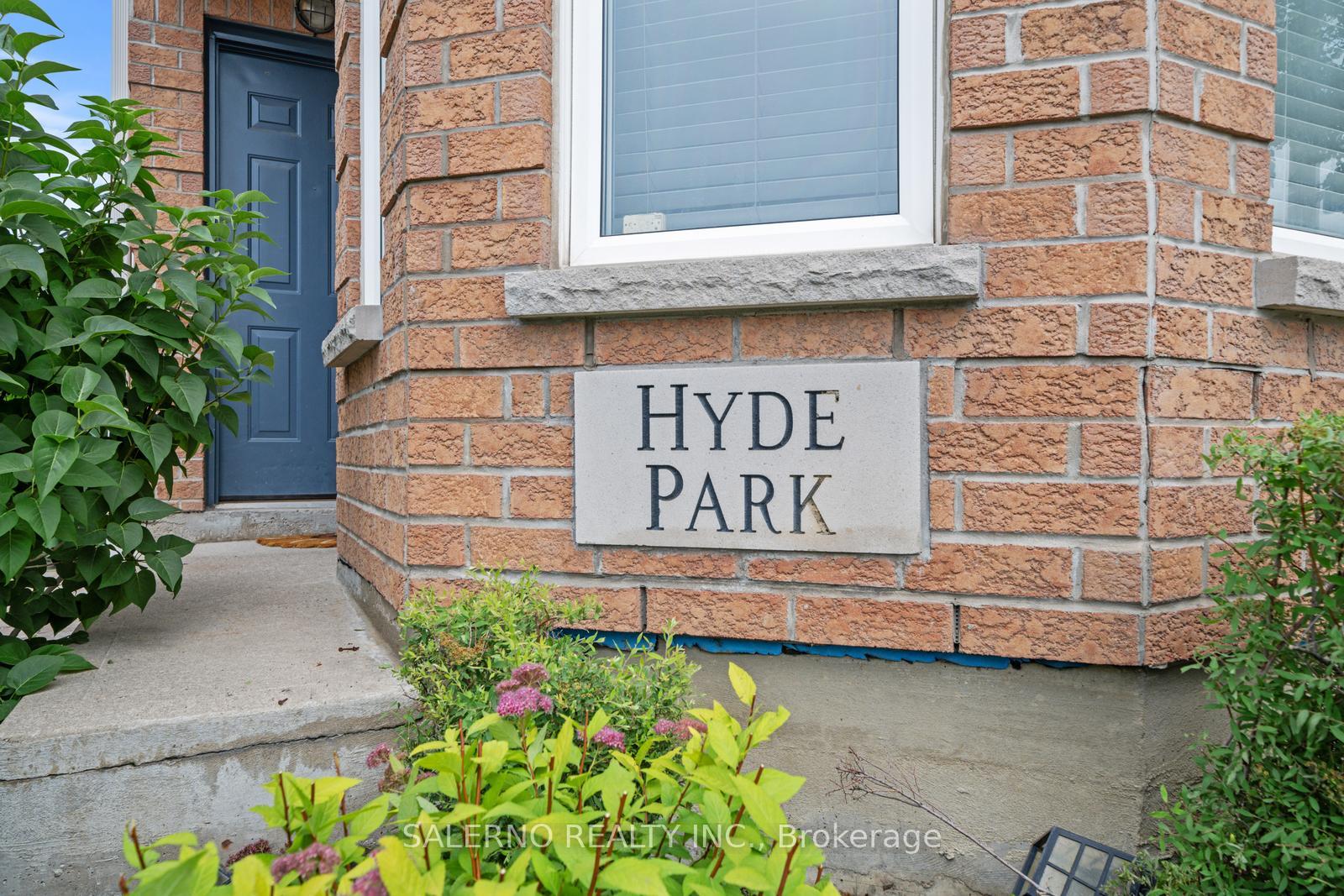 3 Bedrooms Condo at 128 Aerodrome, Toronto For sale