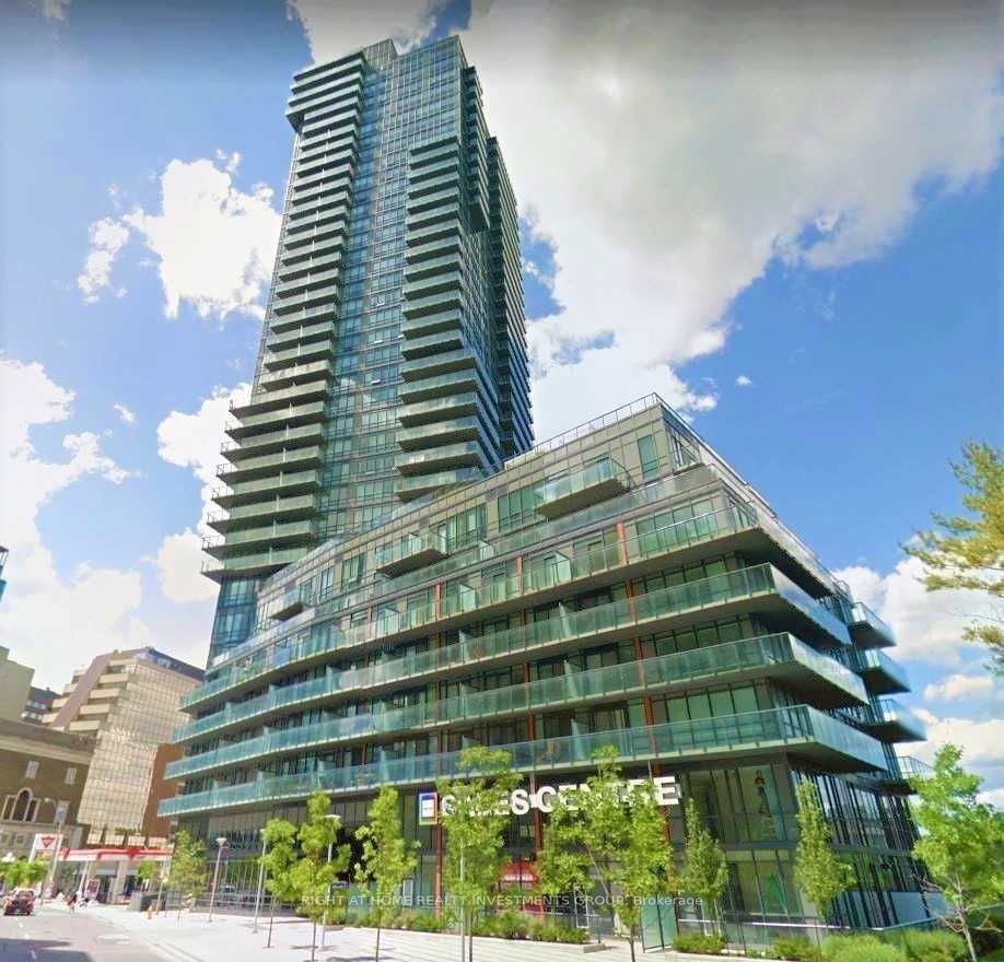 #301 - 825 Church Street, Toronto, ON M4W 3Z4