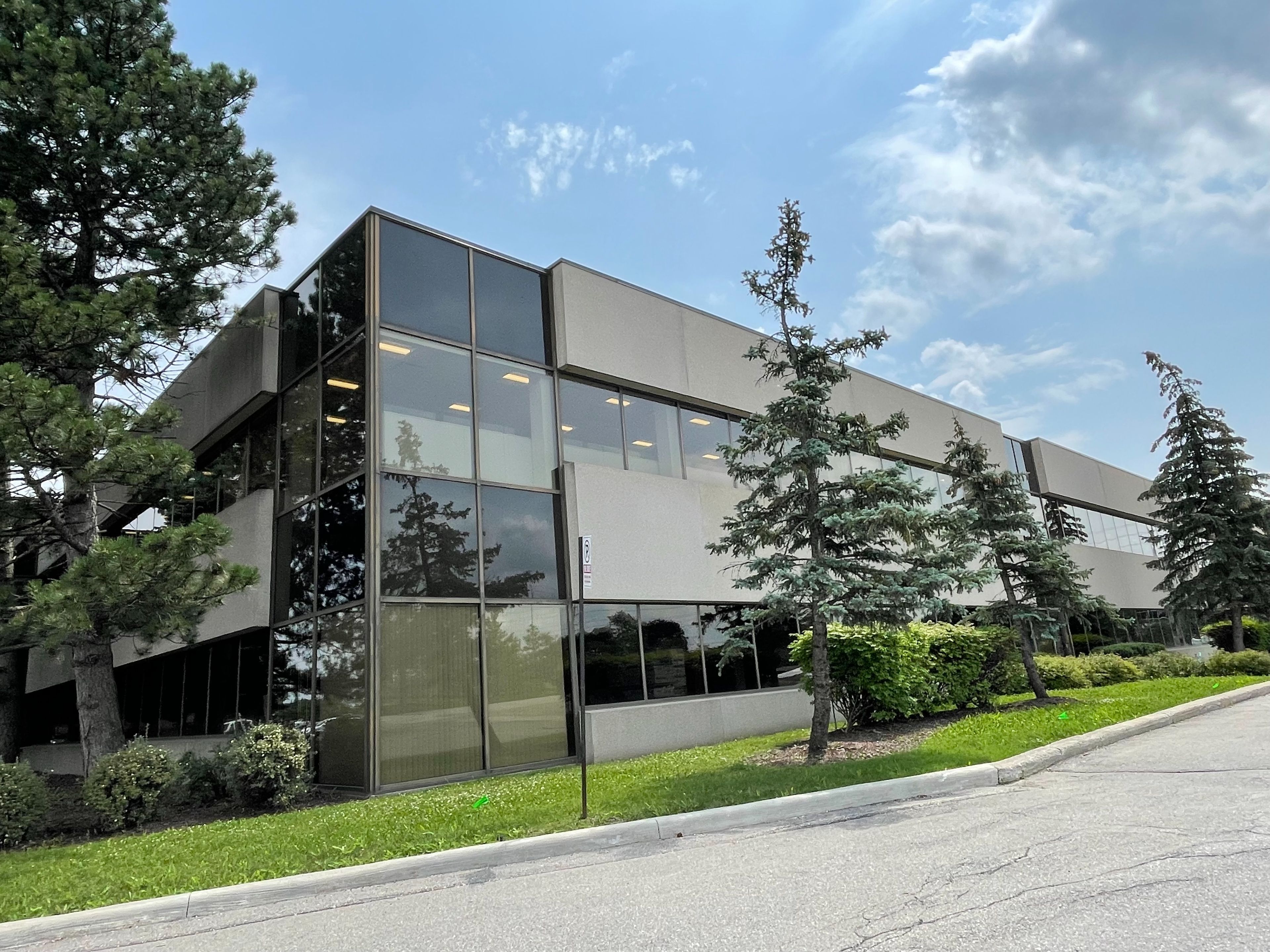 1900 Minnesota Court Unit# 125 Mississauga Ontario L5N 1P8