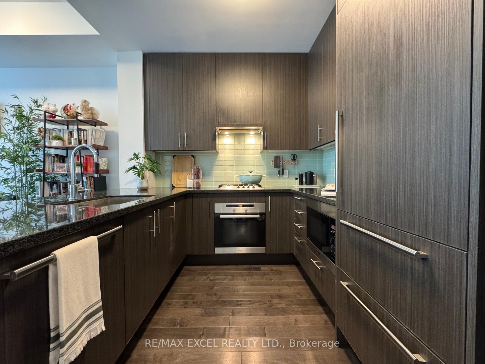 2 Bedrooms Condo at 29 Queens, Toronto For sale