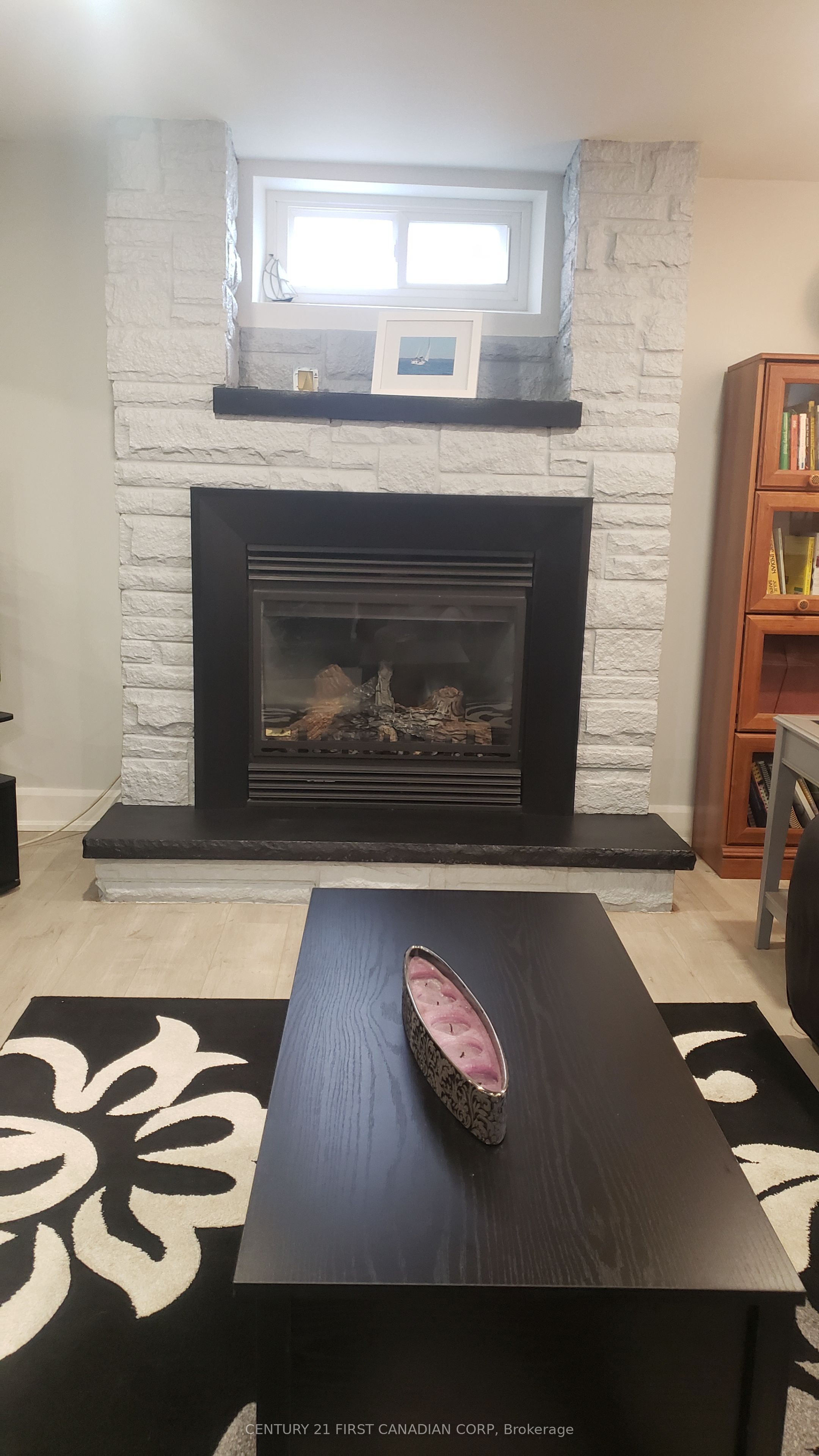 82 Queenston Crescent