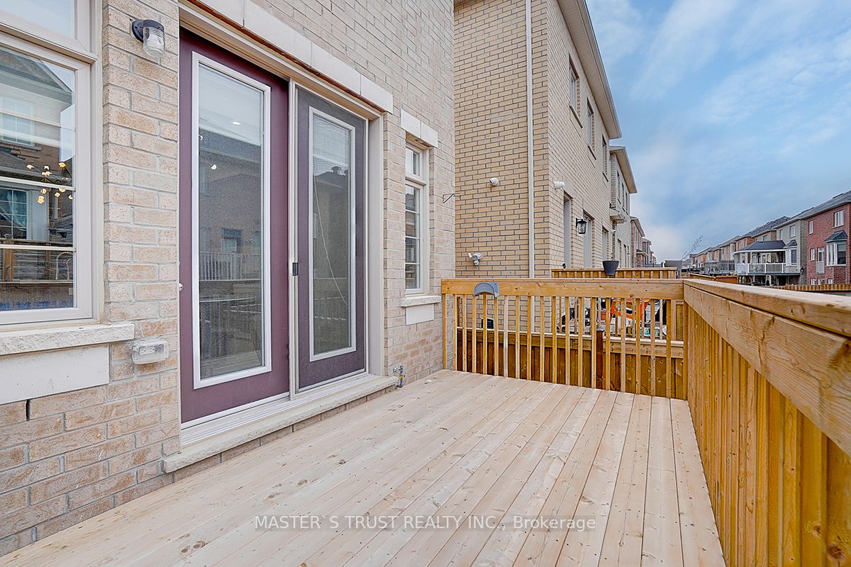 220 Wesmina Avenue, Whitchurch-Stouffville Stouffville