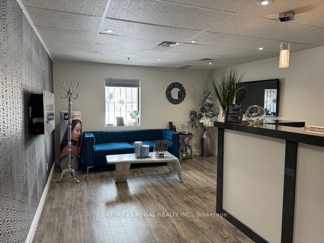 3016 Bloor Street W
