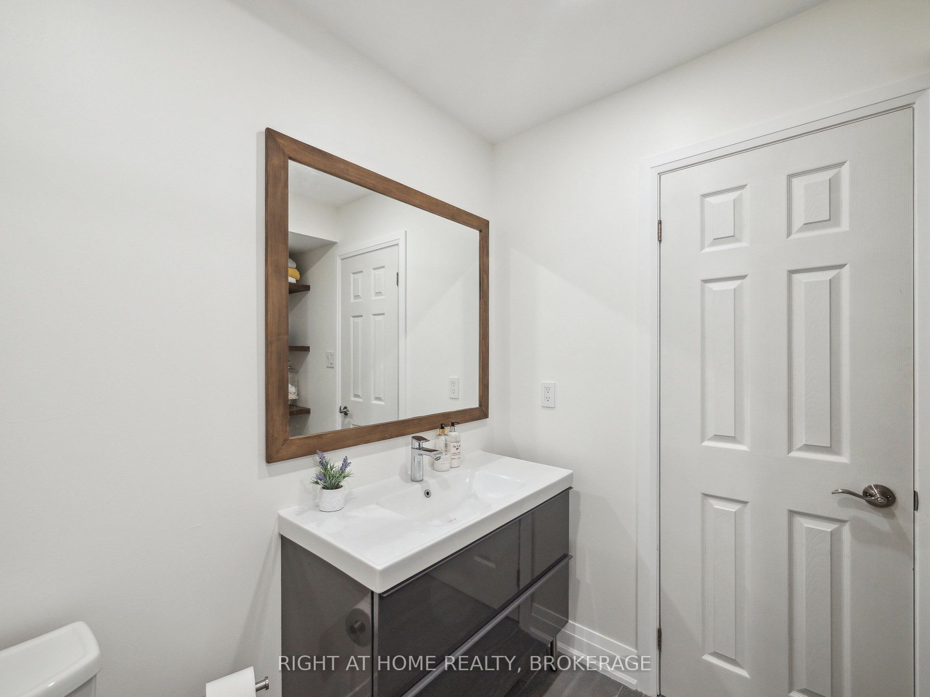 270 Penndutch Circle