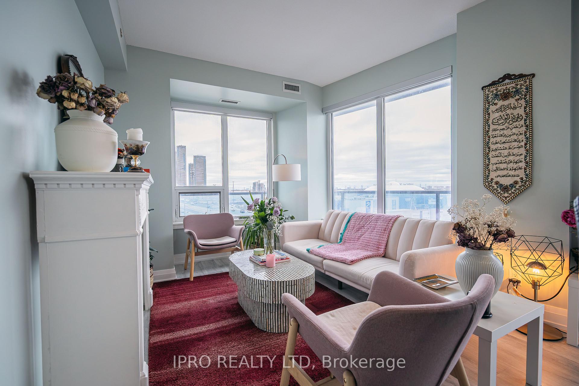 2 Bedrooms Condo at 3600 Hwy 7,  Vaughan For sale