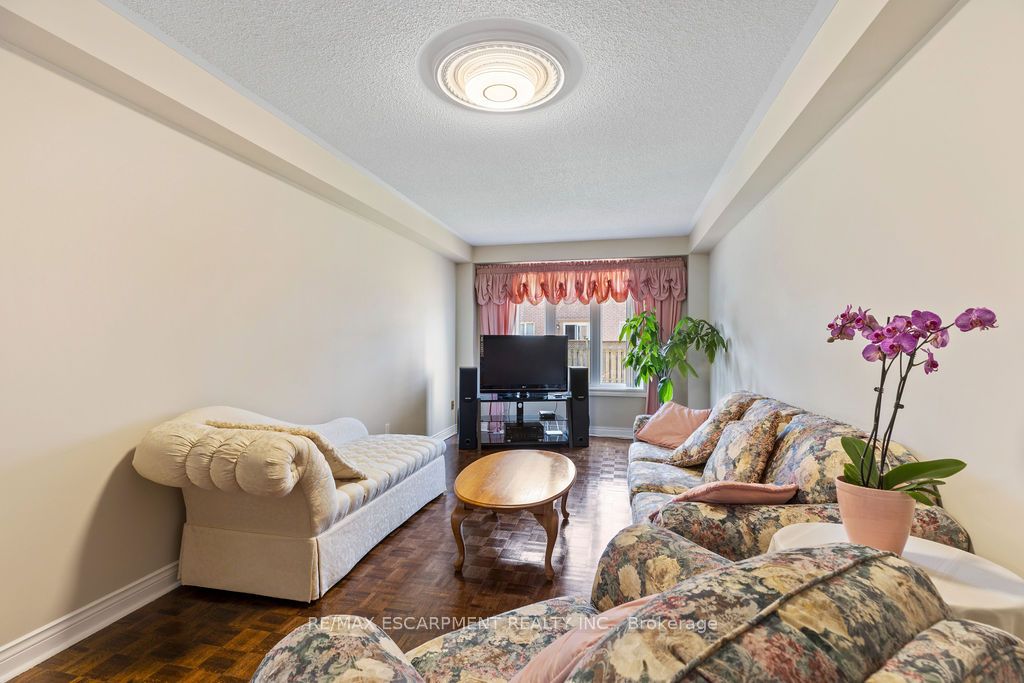 5100 Fallingbrook Drive