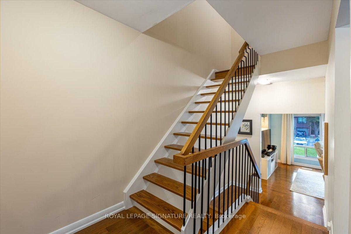 3 Bedrooms Condo at 86 Wagon Trailway, Toronto For sale