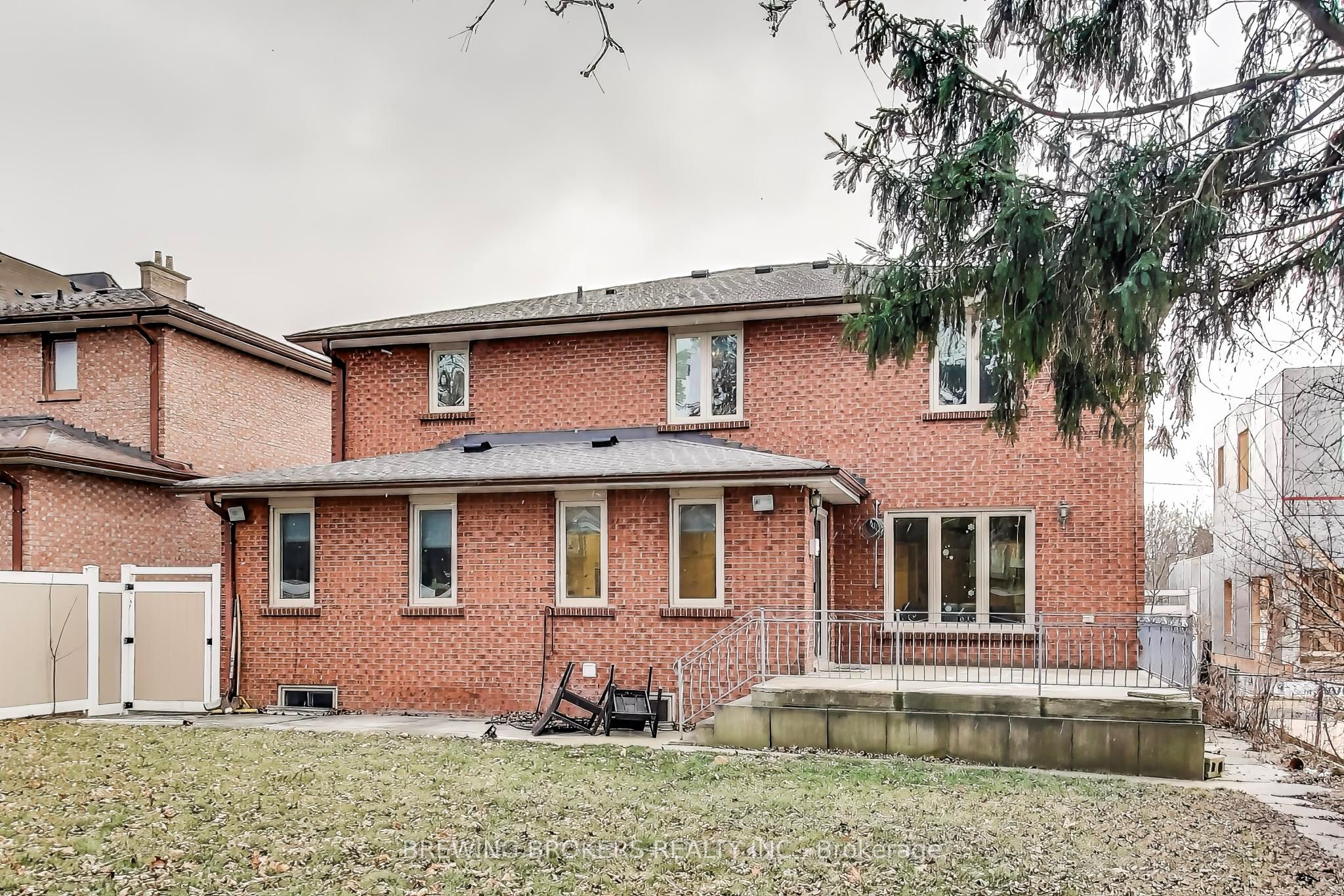 28A Westwood Lane, Richmond Hill, ON L4C 6X9