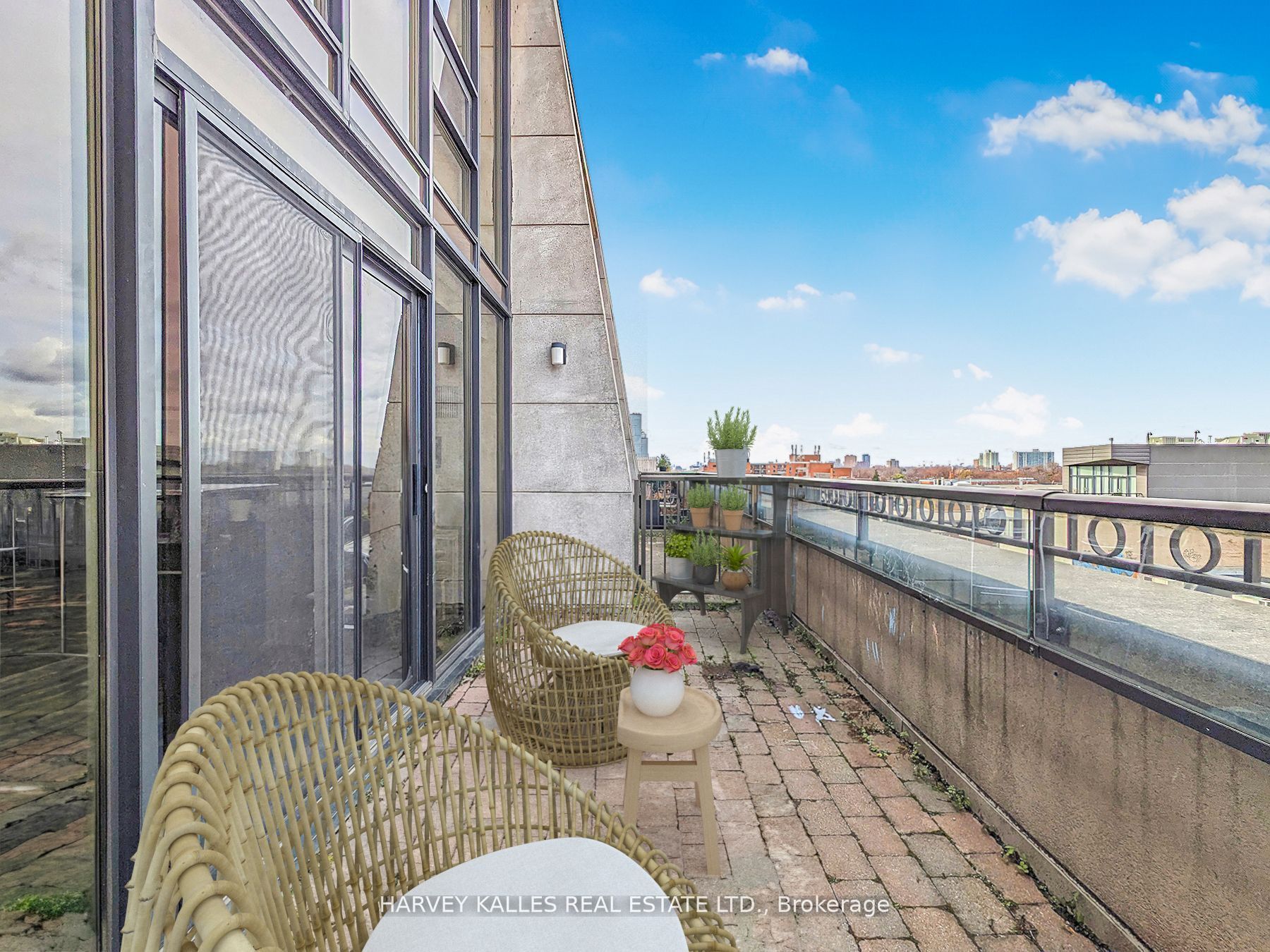 308 Palmerston Avenue PH09