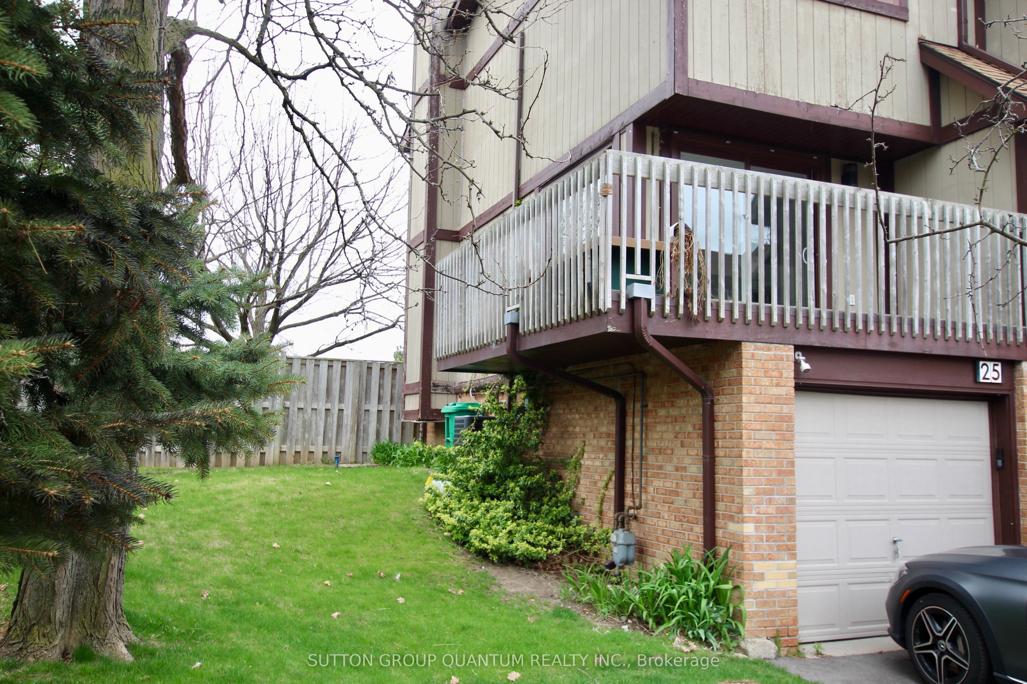 #25 - 6780 Formentera Avenue, Mississauga, ON L5N 2L1