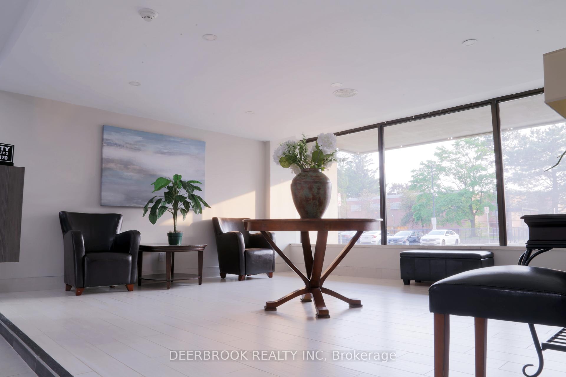 3 Bedrooms Condo at 1338 York Mills, Toronto For sale