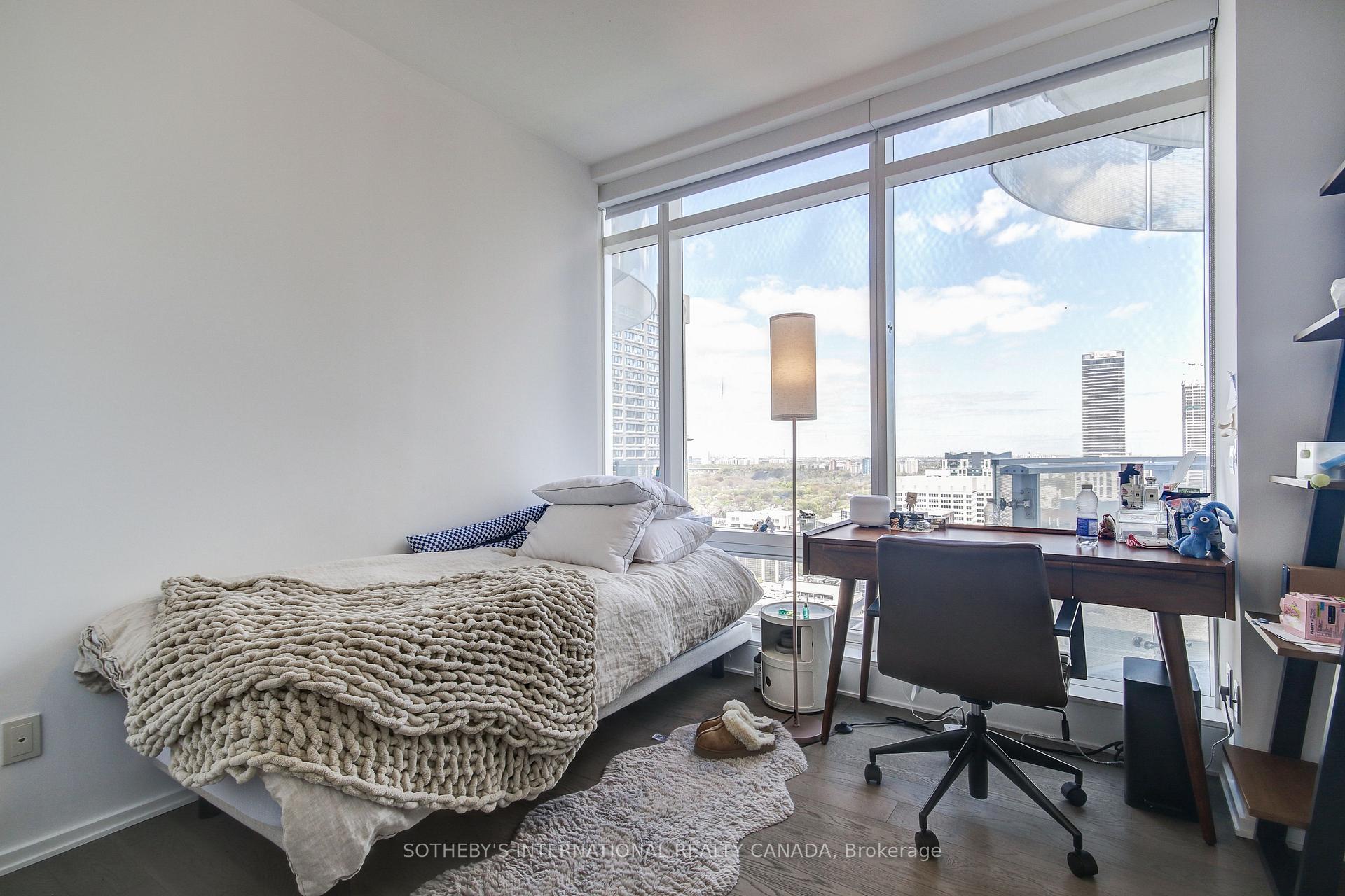 2 Bedrooms Condo at 1 Bloor, Toronto For sale
