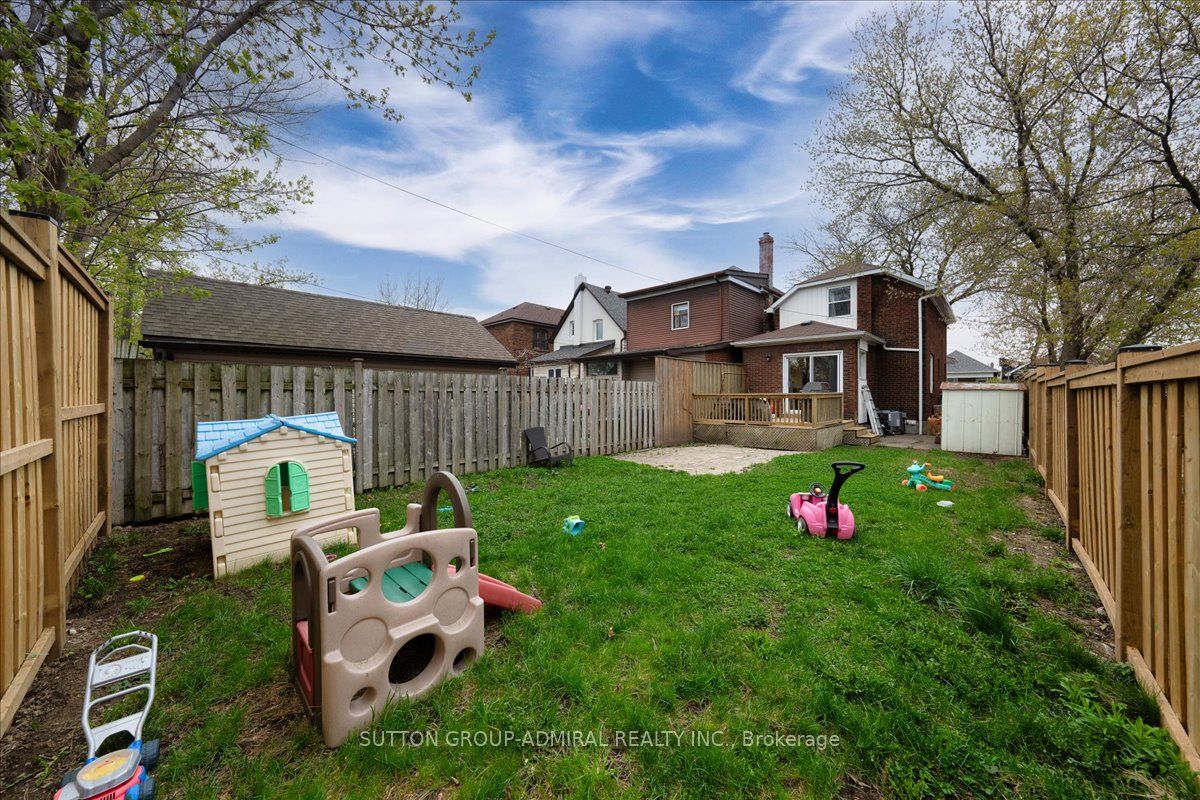 11 Bowie Avenue