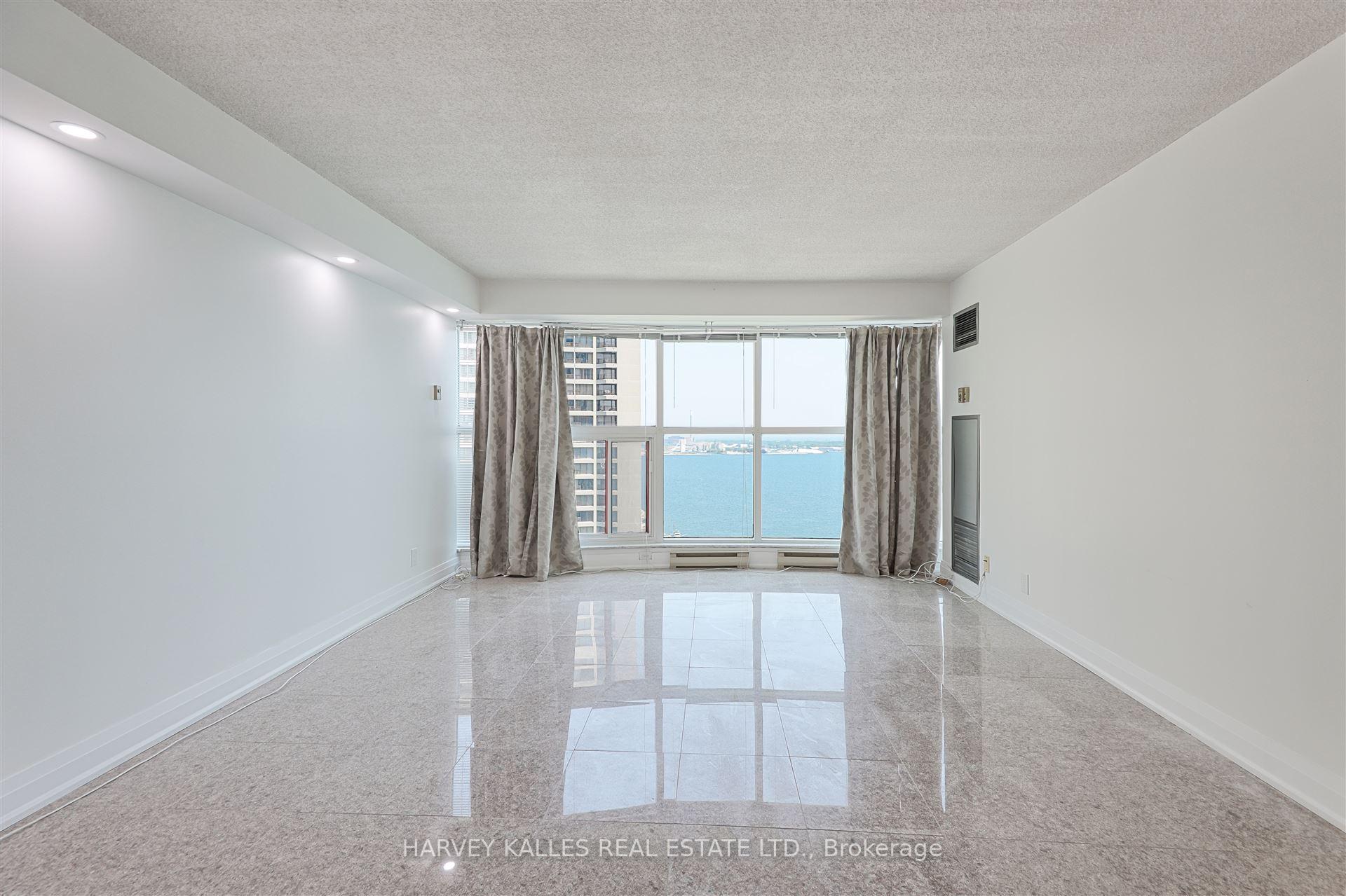 99 Harbour Square 2506