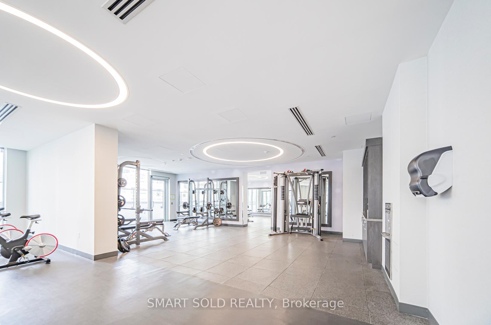 2 Bedrooms Condo at 100 Dalhousie, Toronto For sale