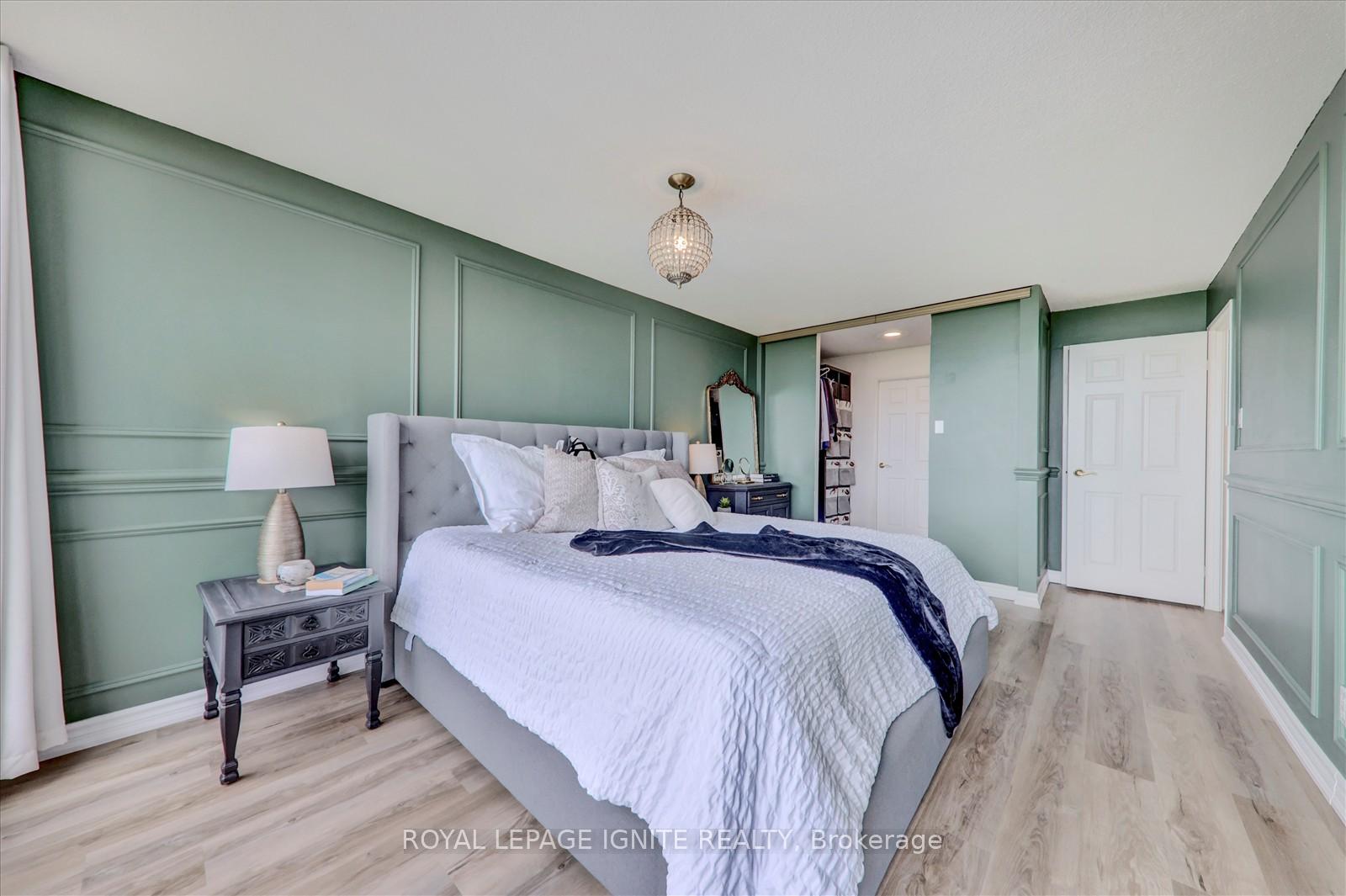 3 Bedrooms Condo at 131 Torresdale, Toronto For sale