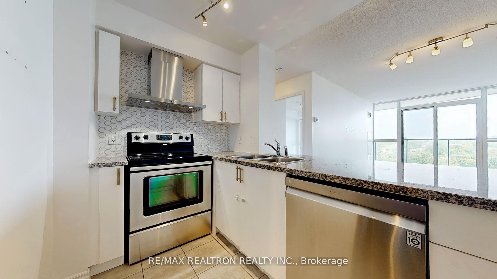 1 Bedroom Condo at 35 Hollywood, Toronto For sale