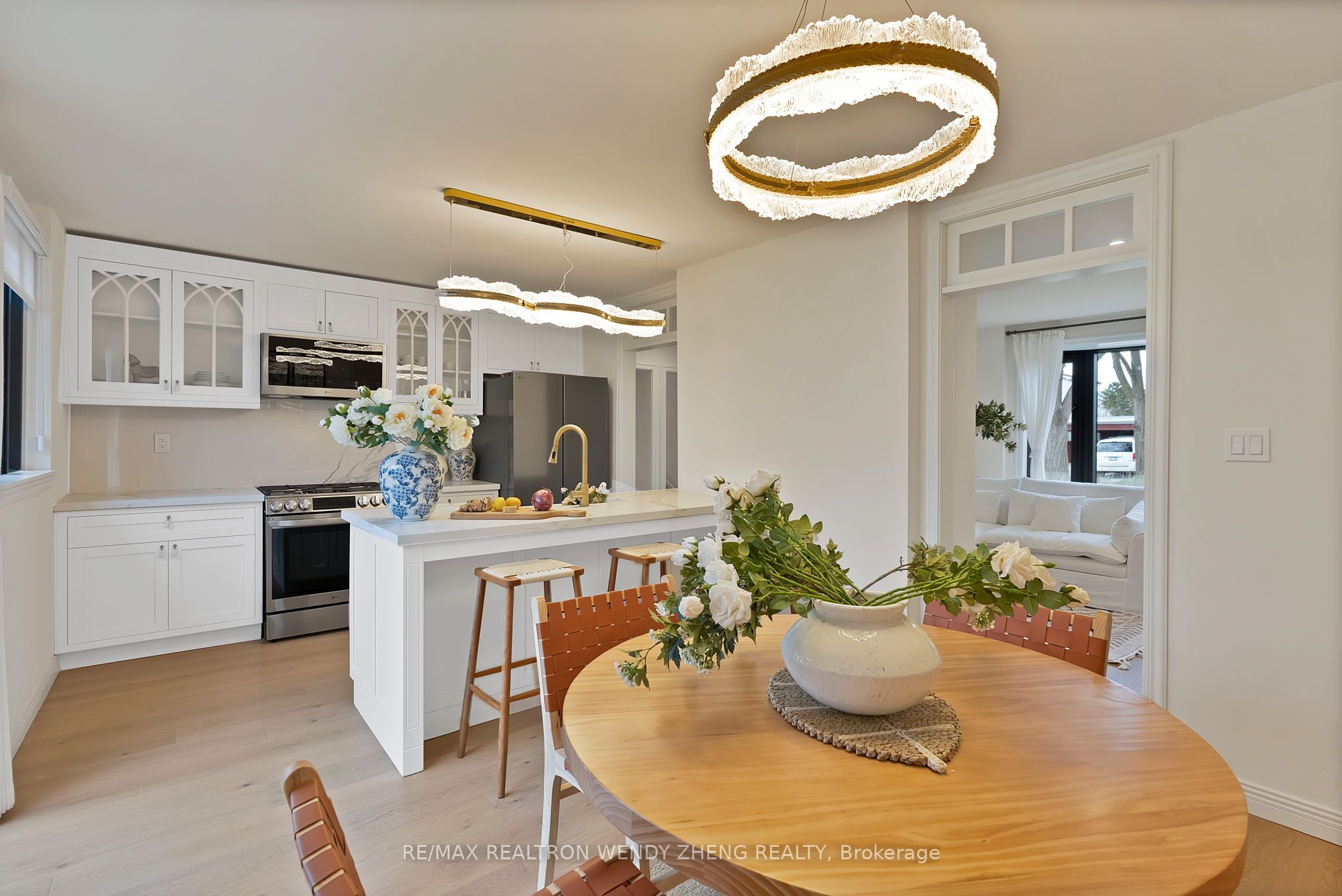 4 Zambri Walk, Toronto, ON M1P 1H8