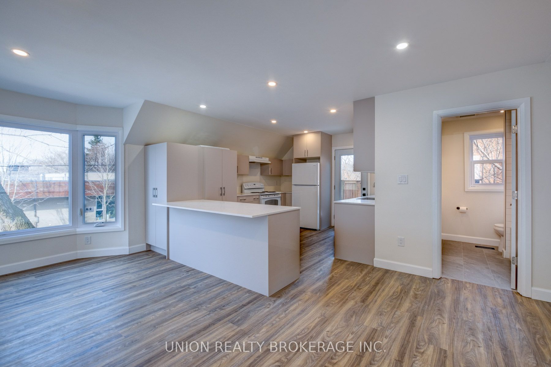 20 Norwood Terrace, ##UPPER