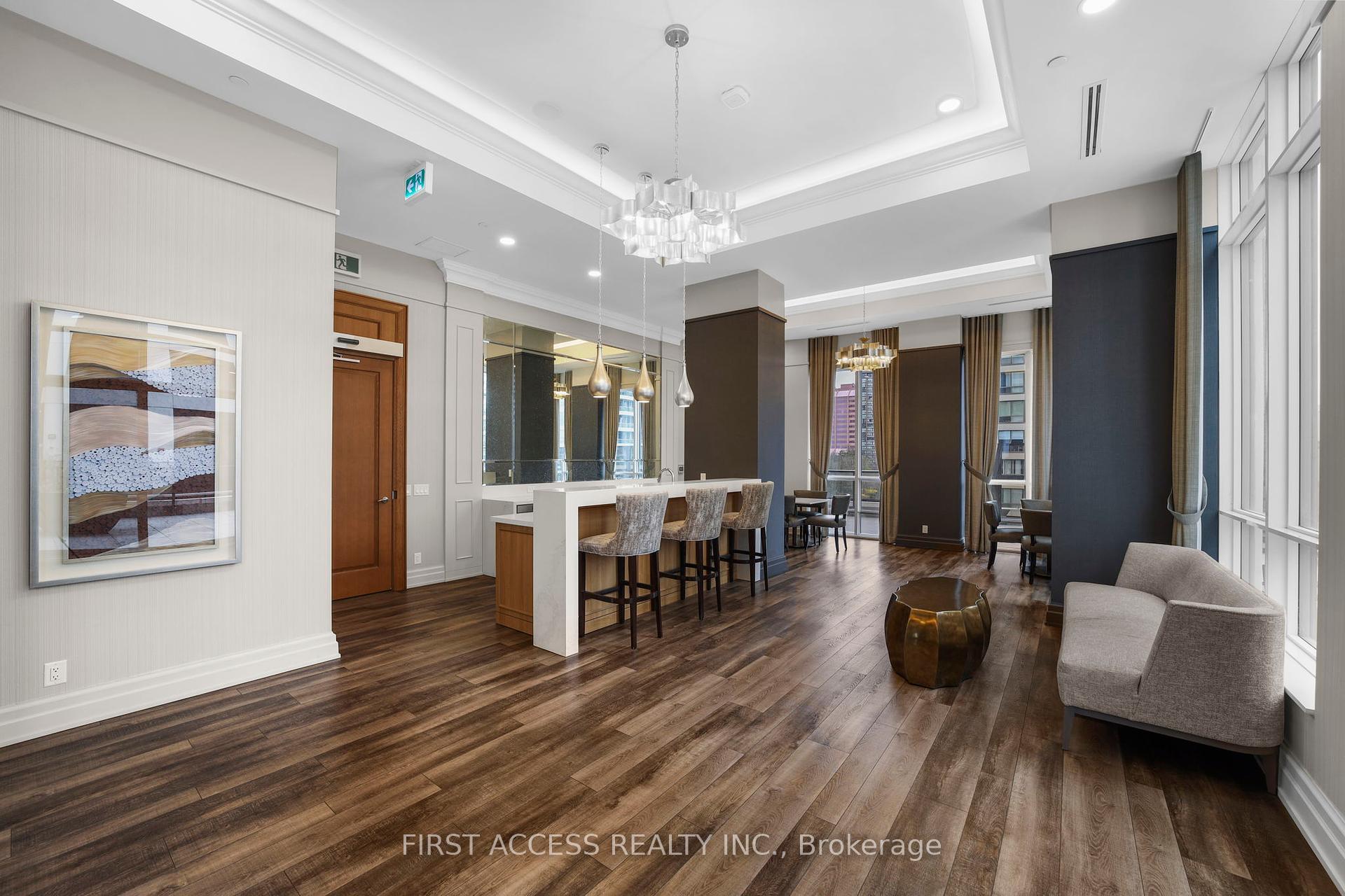 1 Bedroom Condo at 36 ELM,  Mississauga For sale