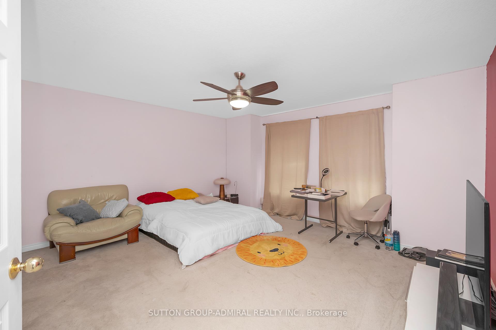 4 Bedrooms Condo at 6 Atessa,  Hamilton For sale