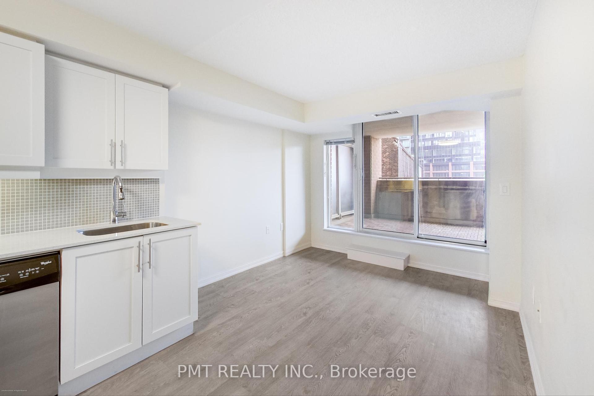 2 Bedrooms Condo at 125 Western Battery, Toronto For sale