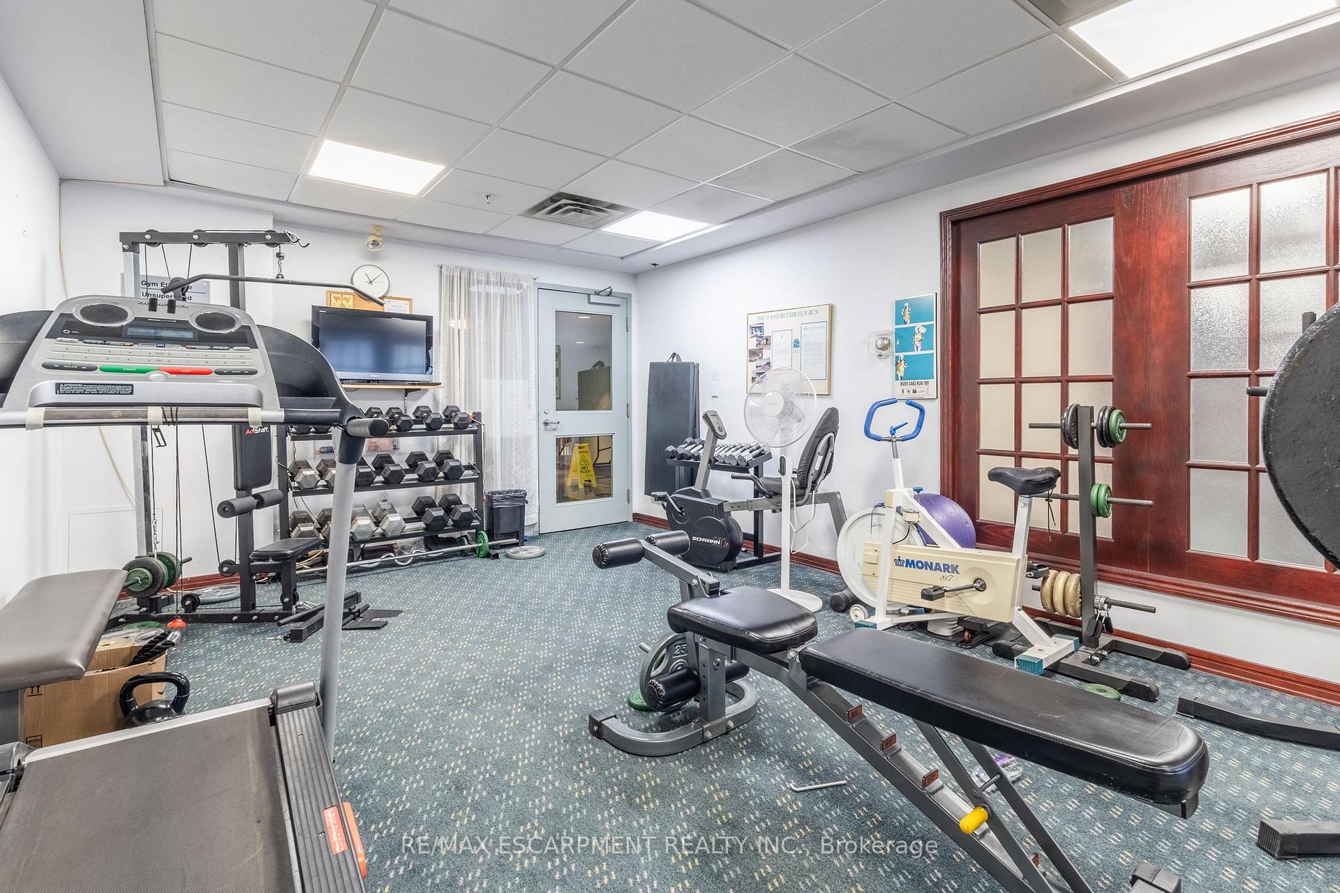 2 Bedrooms Condo at 2199 Sixth,  Oakville For sale