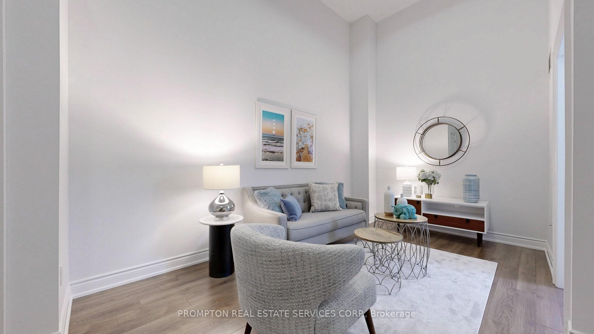 4 Bedrooms Condo at 30 Hargrave, Toronto For sale