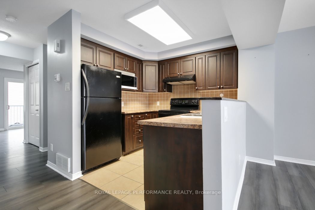 700 Reardon Private, #209