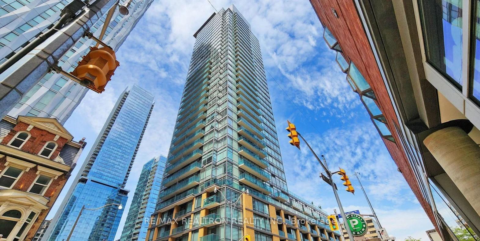 1 Bedroom Condo at 18 Yorkville, Toronto For sale