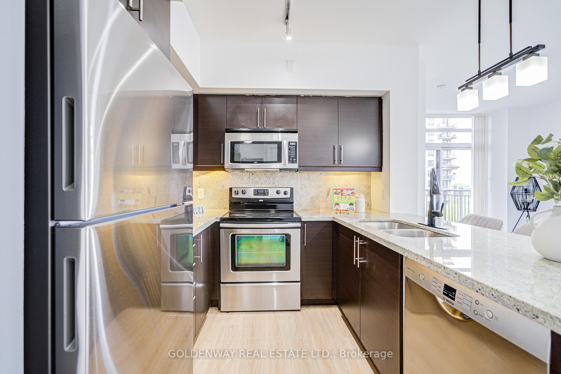 2 Bedrooms Condo at 676 Sheppard, Toronto For sale