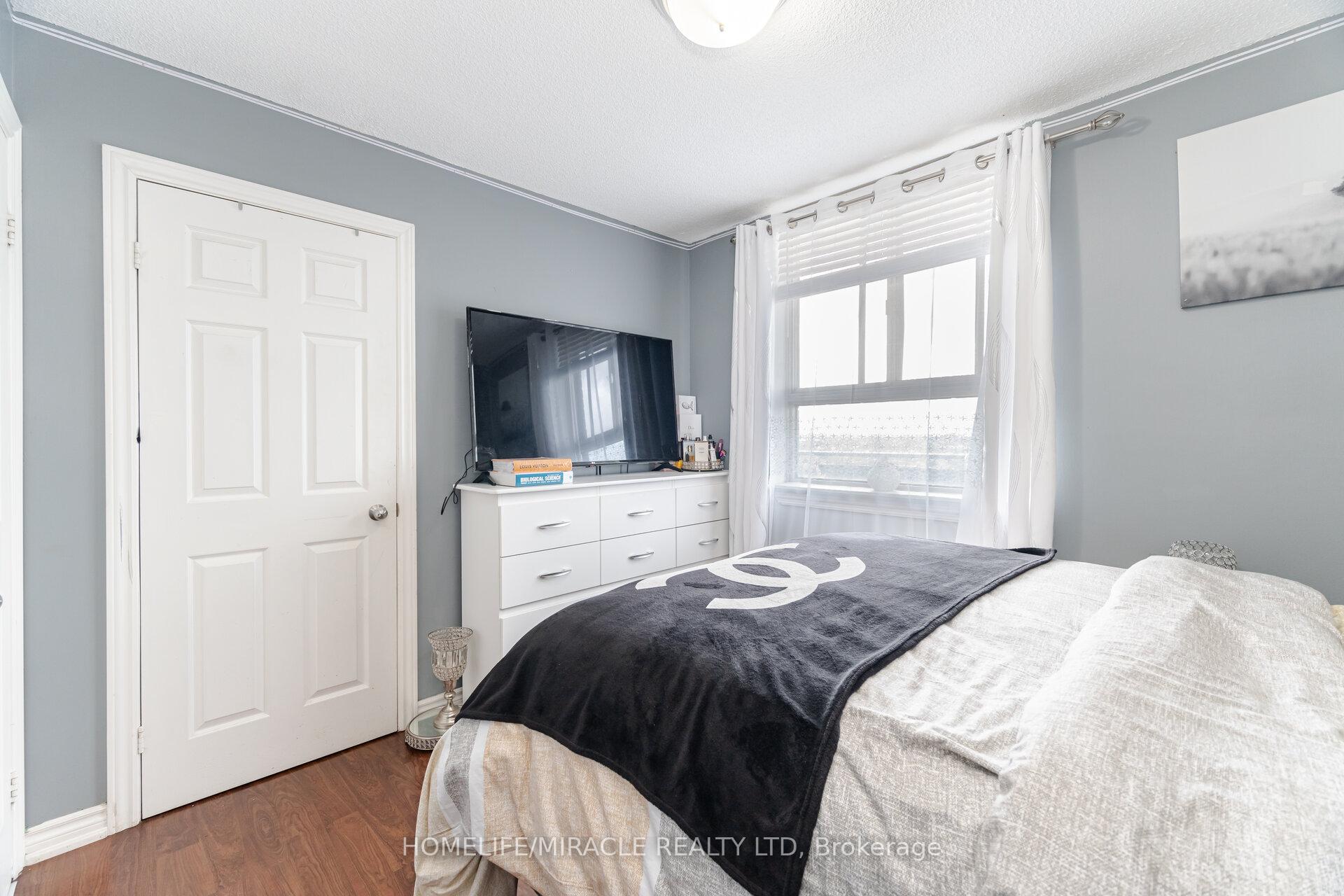 3 Bedrooms Condo at 234 Albion, Toronto For sale
