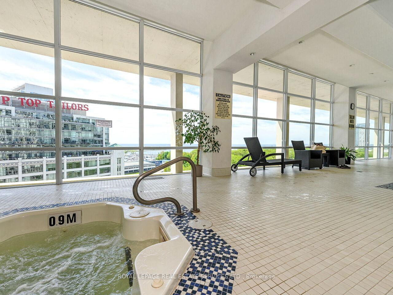 2 Bedrooms Condo at 628 Fleet, Toronto For sale
