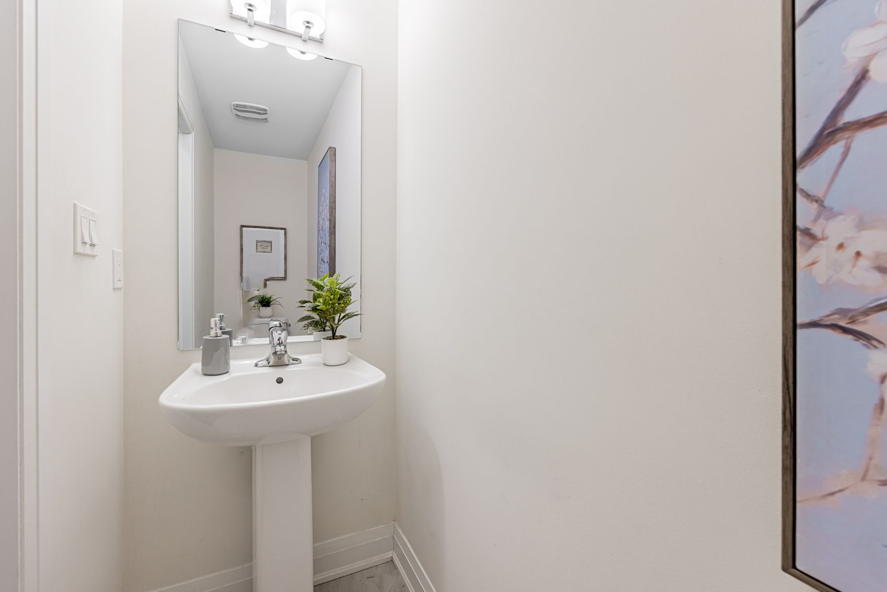 250 Finch Avenue 22