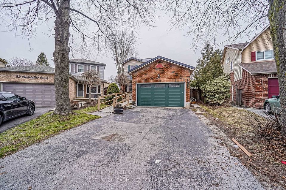 #Lower - 34 Christaller Court, Whitby, ON L1N 8T8