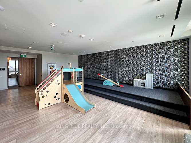 2 Bedrooms Condo at 950 Portage,  Vaughan For sale