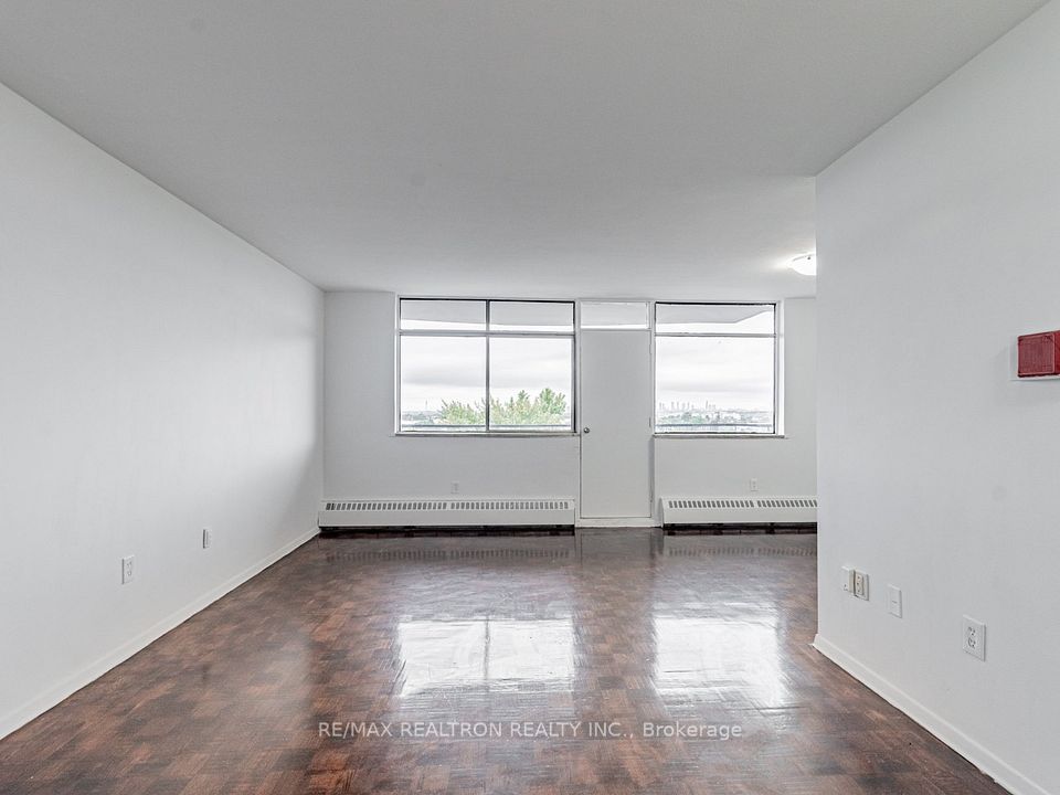 #806 - 2255 Weston Road, Toronto, ON M9N 1Y5
