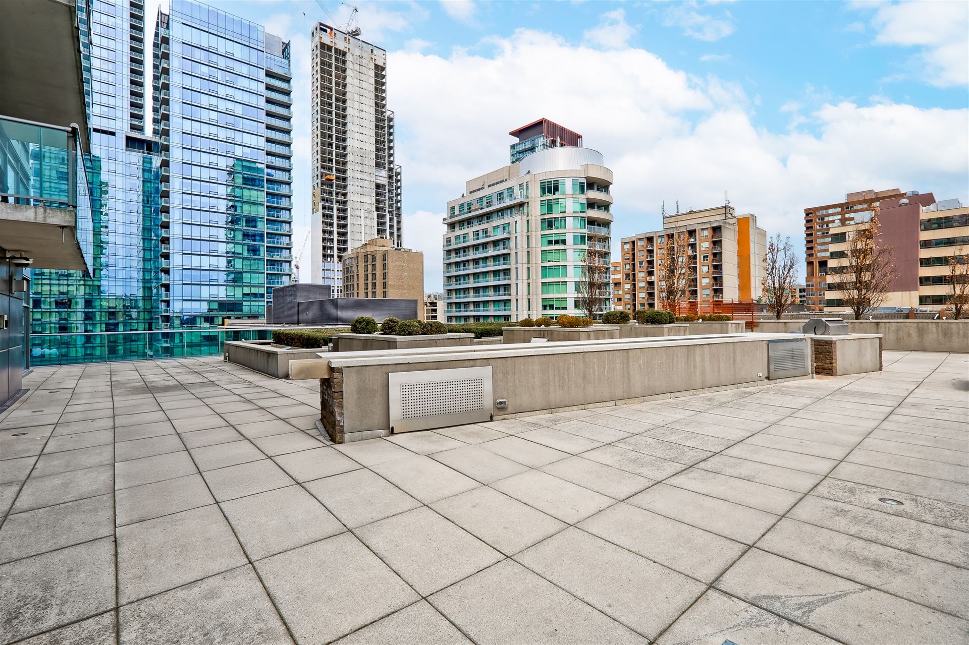 18 Yorkville Avenue 2906