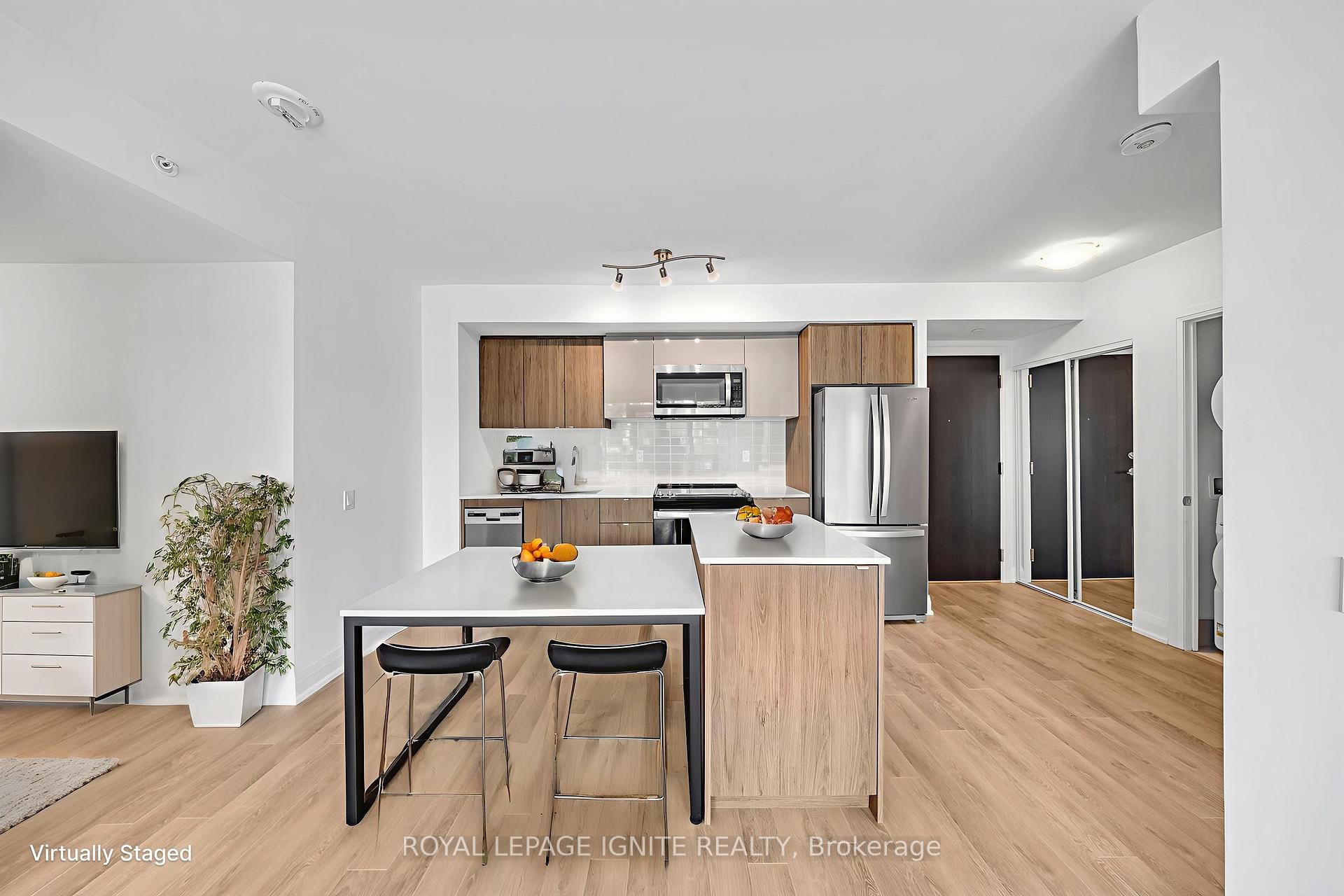 3 Bedrooms Condo at 1461 Lawrence, Toronto For sale