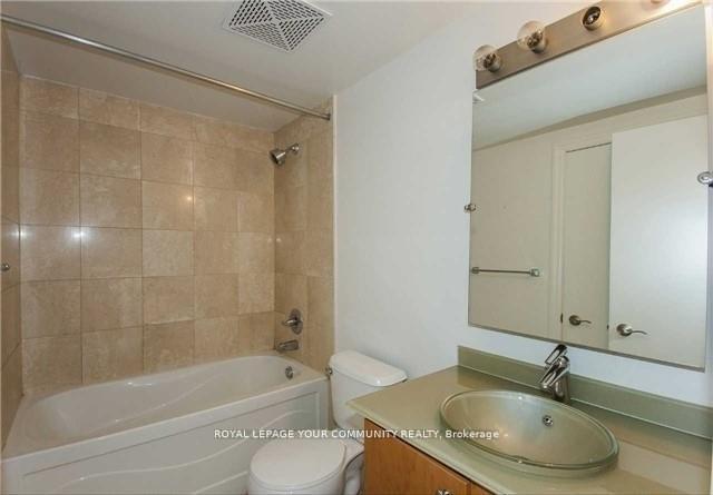 2 Bedrooms Condo at 8 Scollard, Toronto For sale