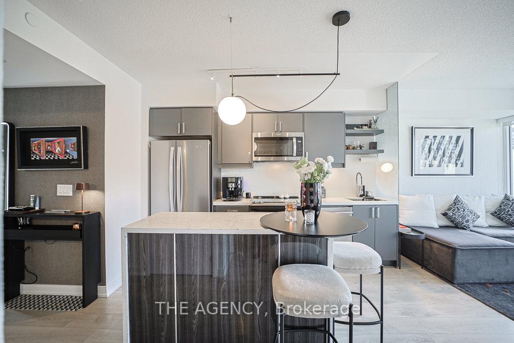 1 Bedroom Condo at 50 Wellesley, Toronto For sale