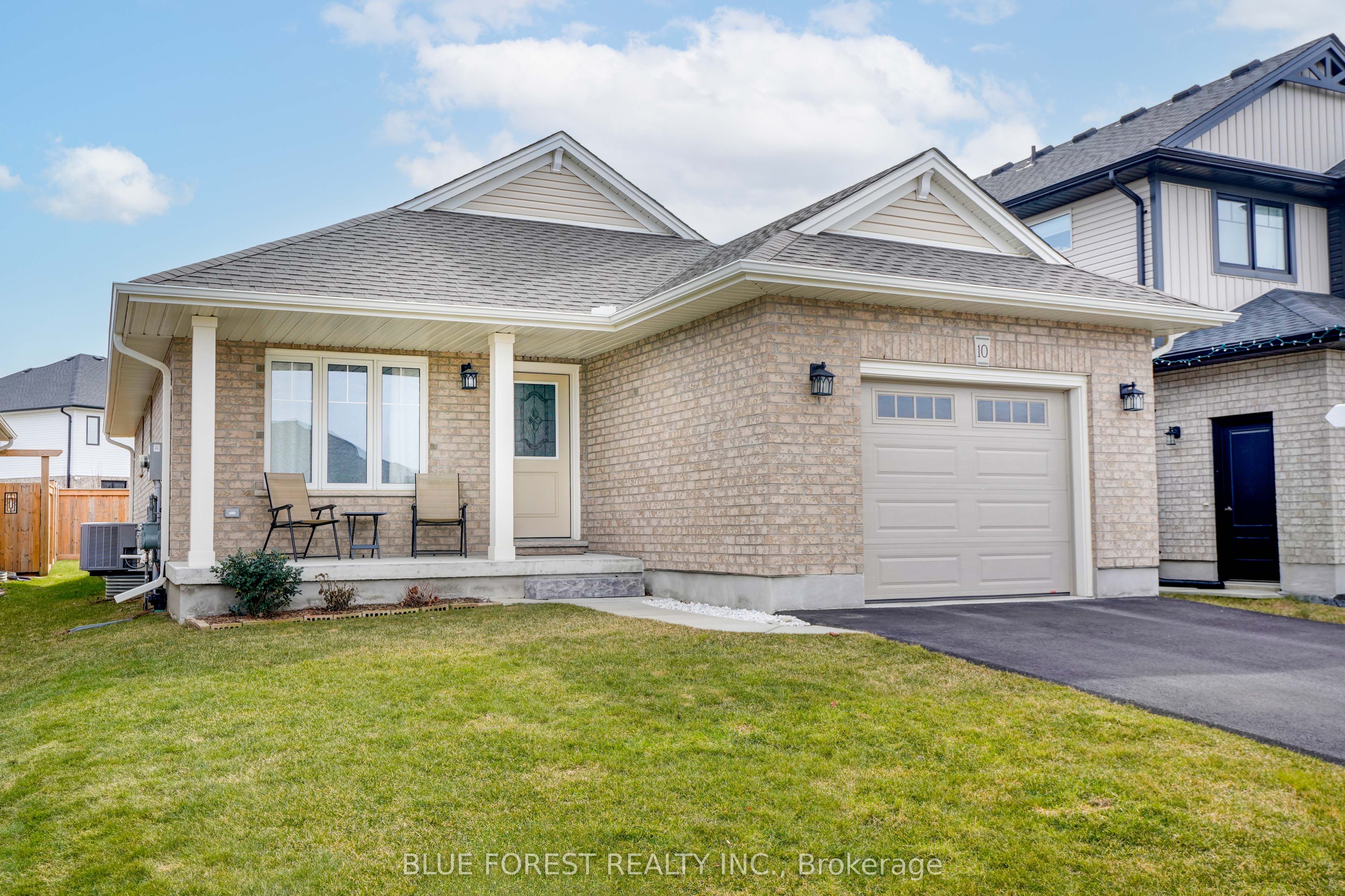 10 Auburn Drive, St. Thomas, ON N5R 0K2