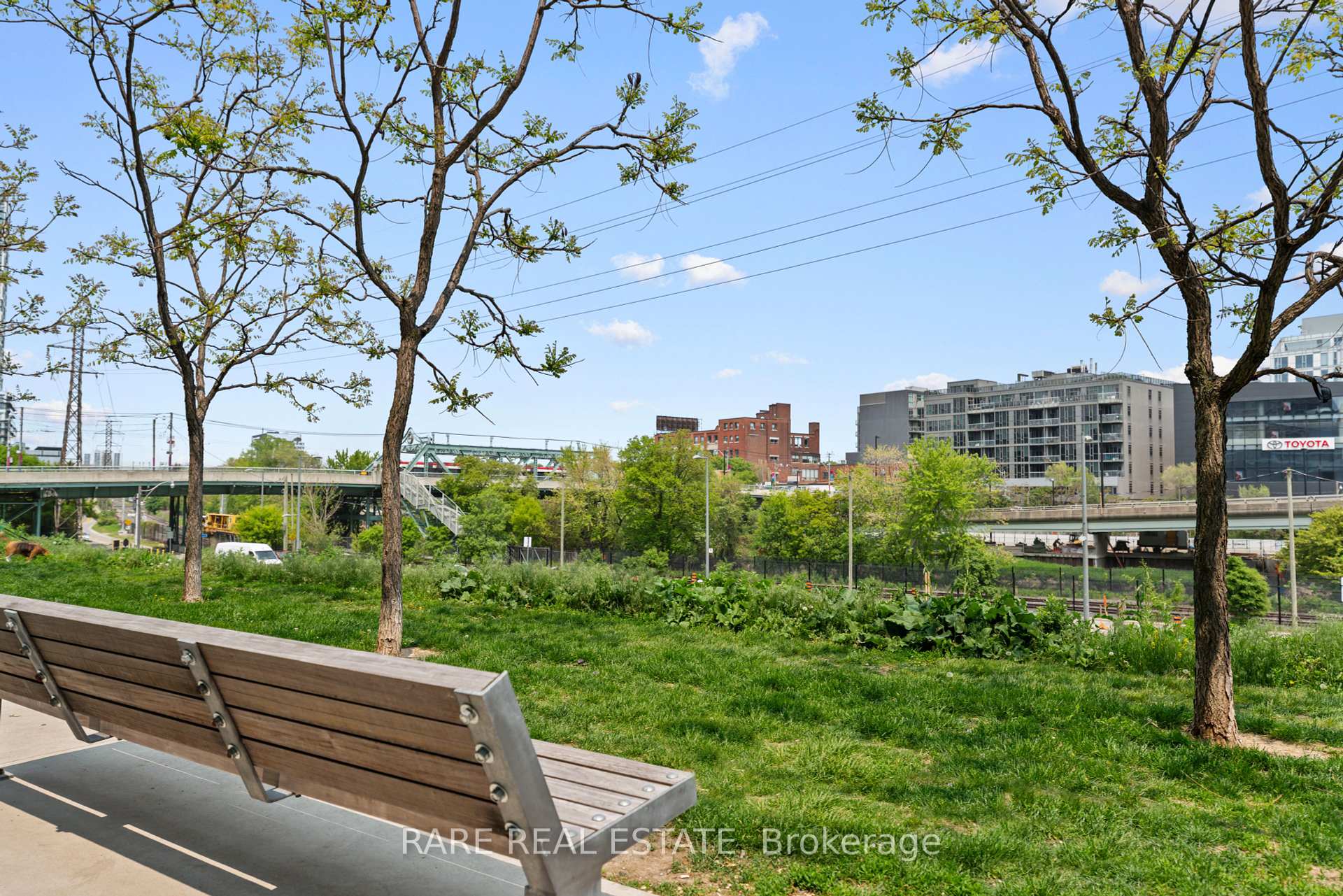2 Bedrooms Condo at 32 Trolley, Toronto For sale