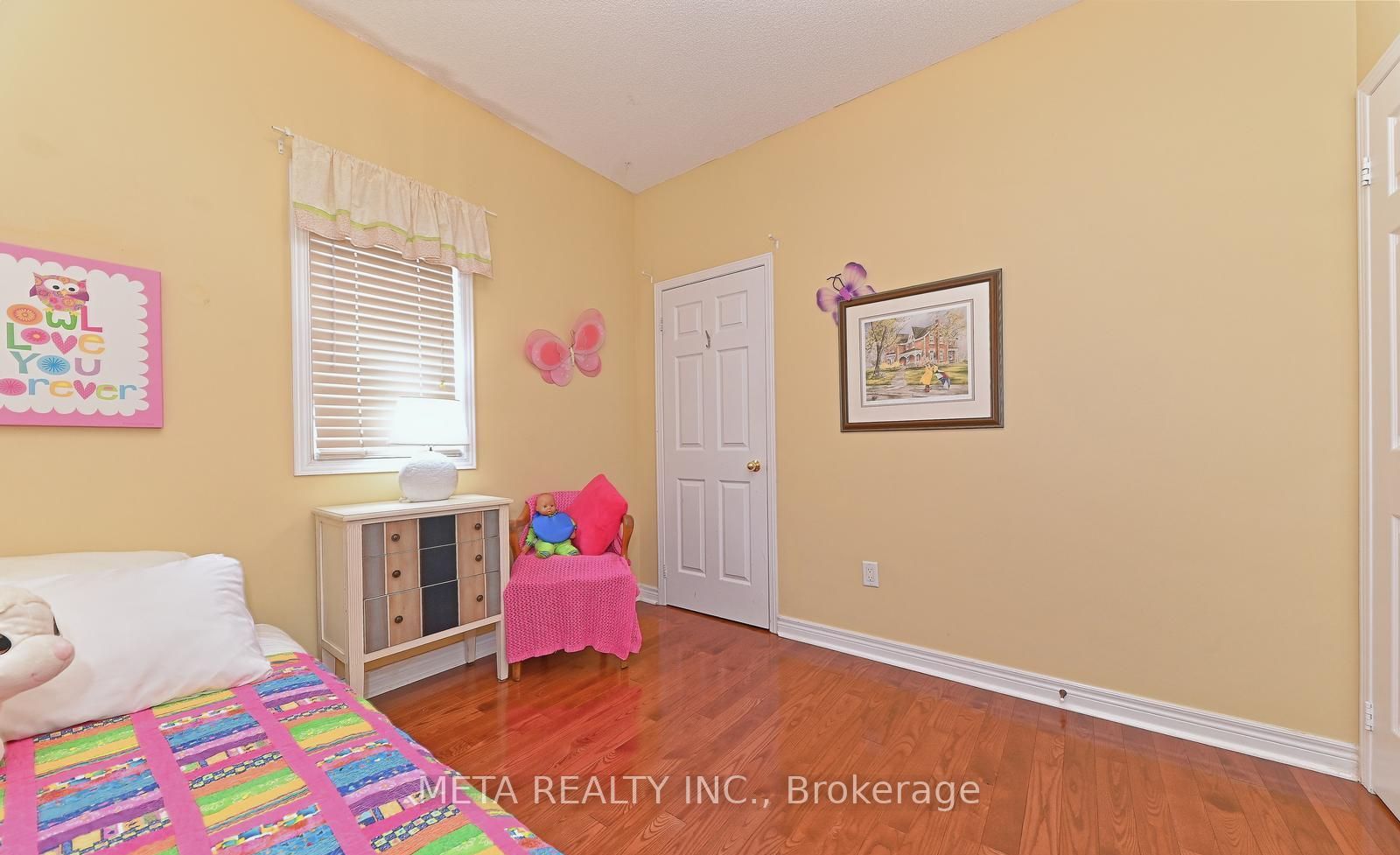 138 Van scott Drive N, #UPPER
