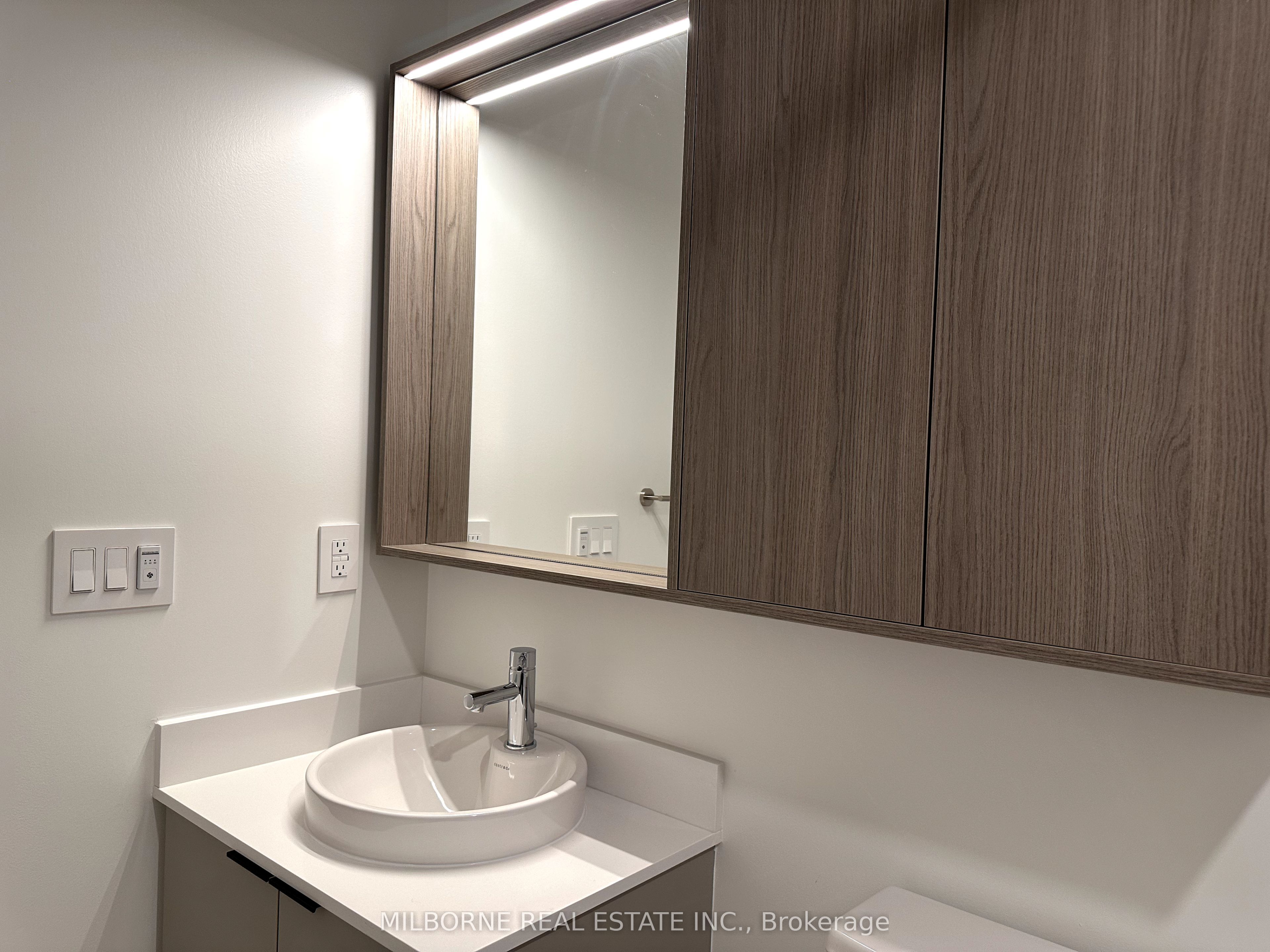73 Broadway Avenue, #205