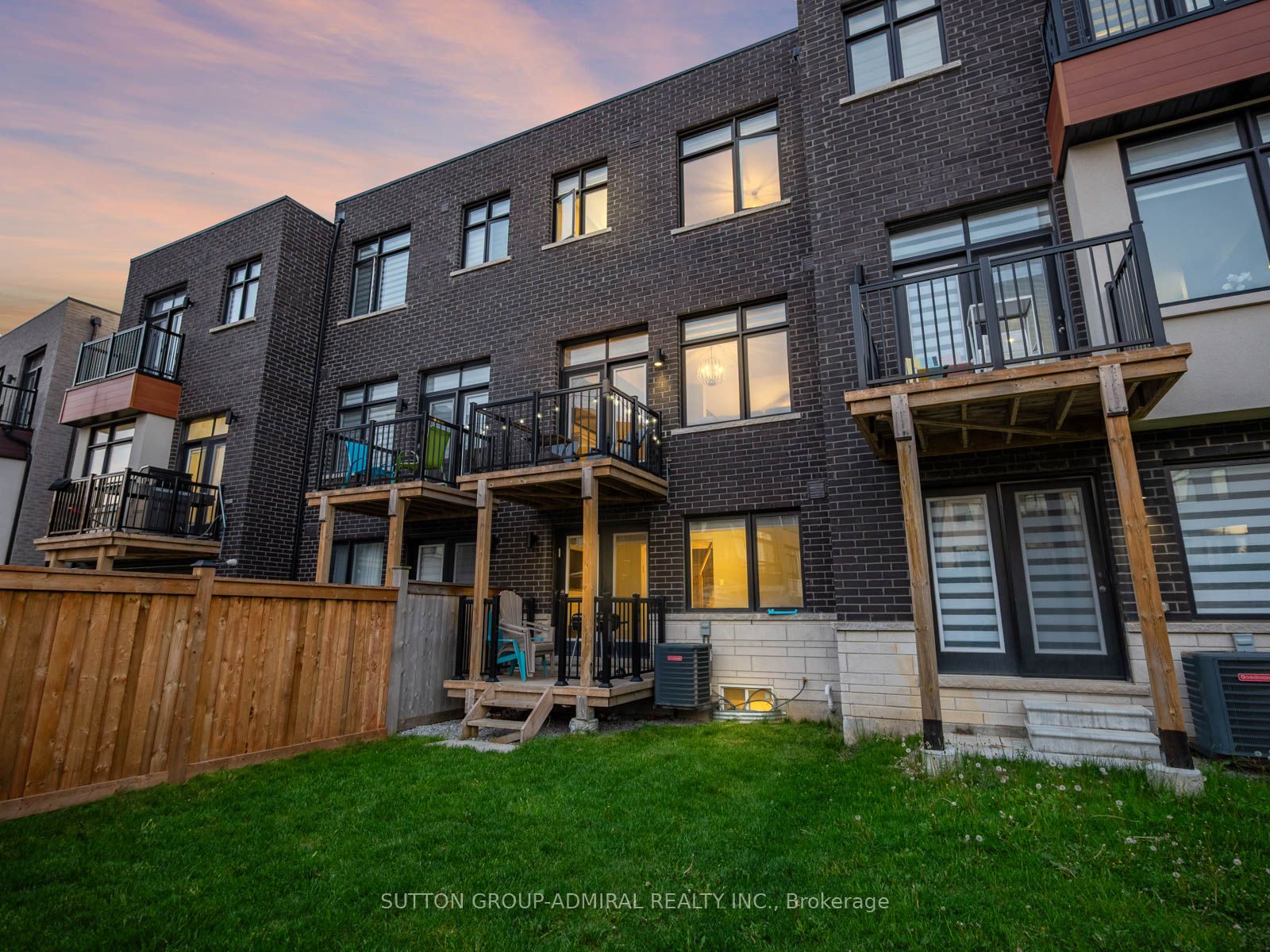 251 Thomas Cook Avenue