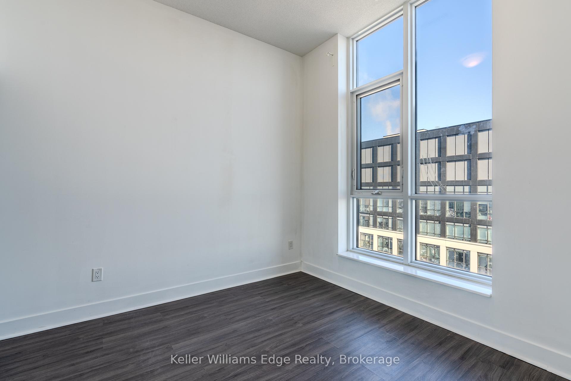 2 Bedrooms Condo at 7 Mabelle,  Toronto For sale