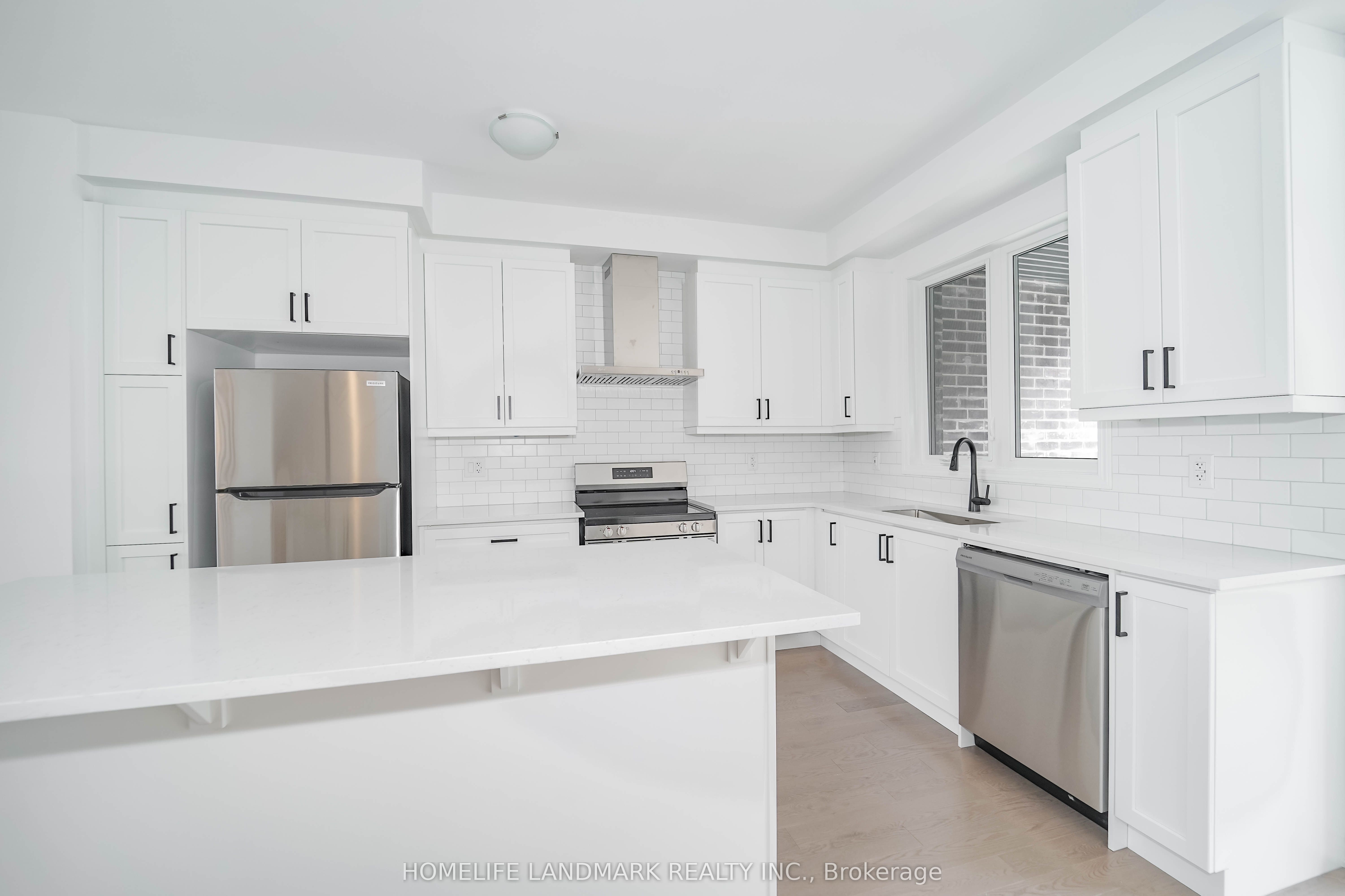 5 Wisla Avenue